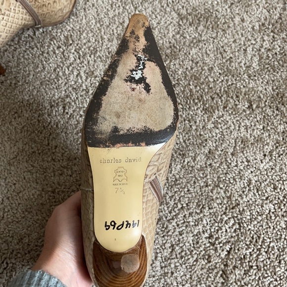 Charles David Vintage Booties - Picture 4 of 5